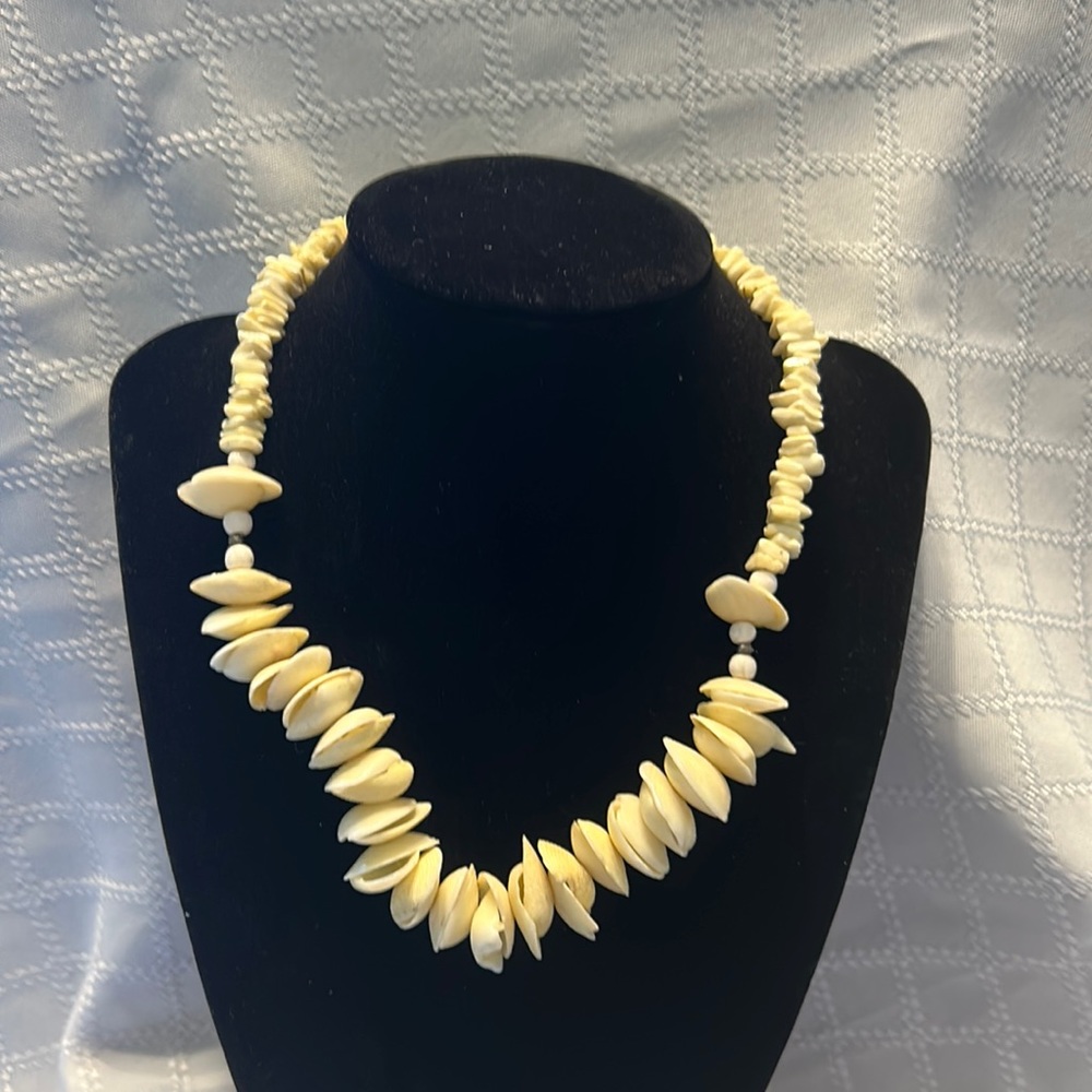 Yellow Shell Necklace.